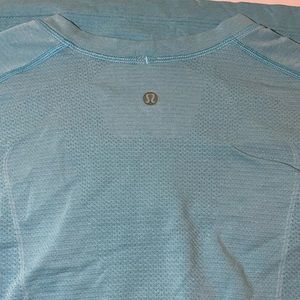 Lululemon Men’s Medium Vent Tech T Shirt Blue